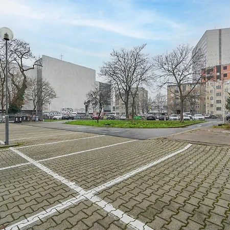 Natural-style In The Centre Of Apartment