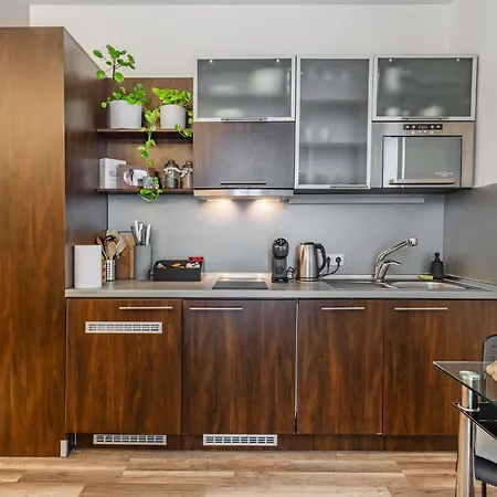 Natural-style In The Centre Of *