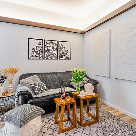 Natural-style In The Centre Of * ブラチスラヴァ