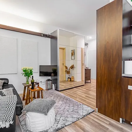 Natural-style In The Centre Of Apartament *